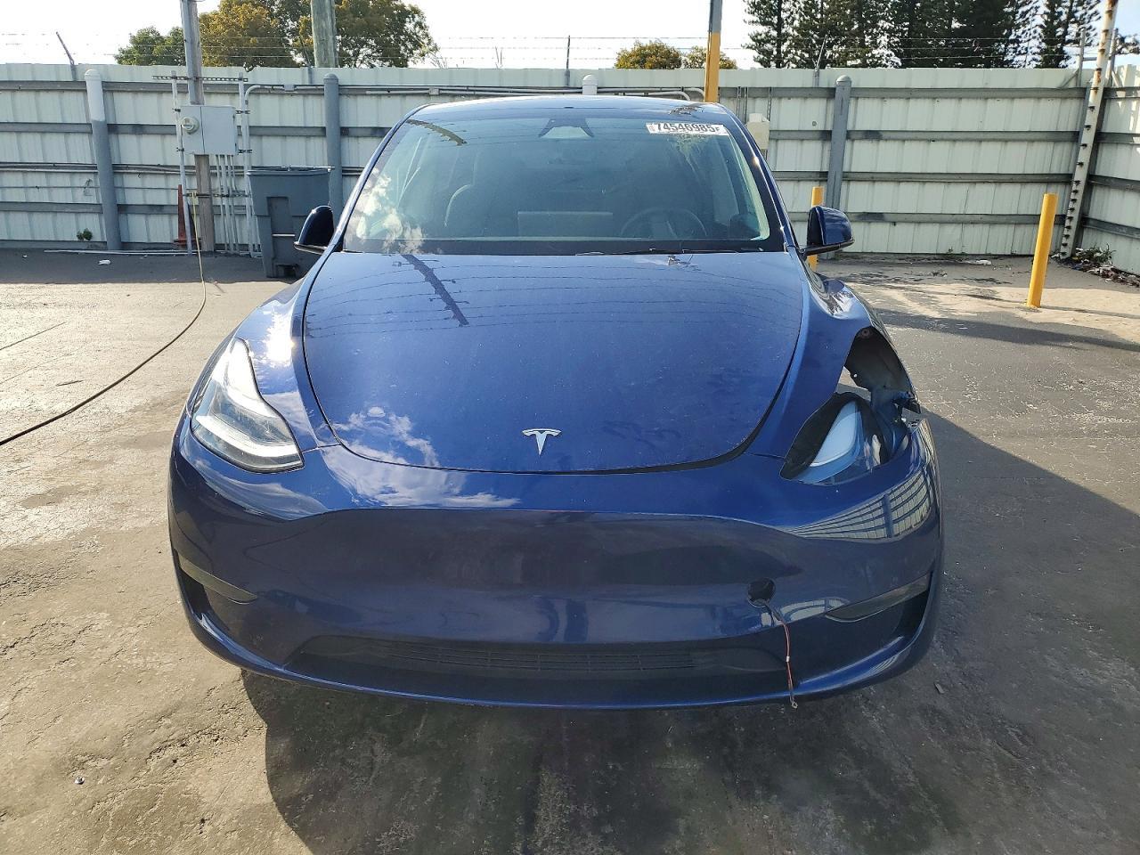 2024 Tesla Model Y - Фото 5