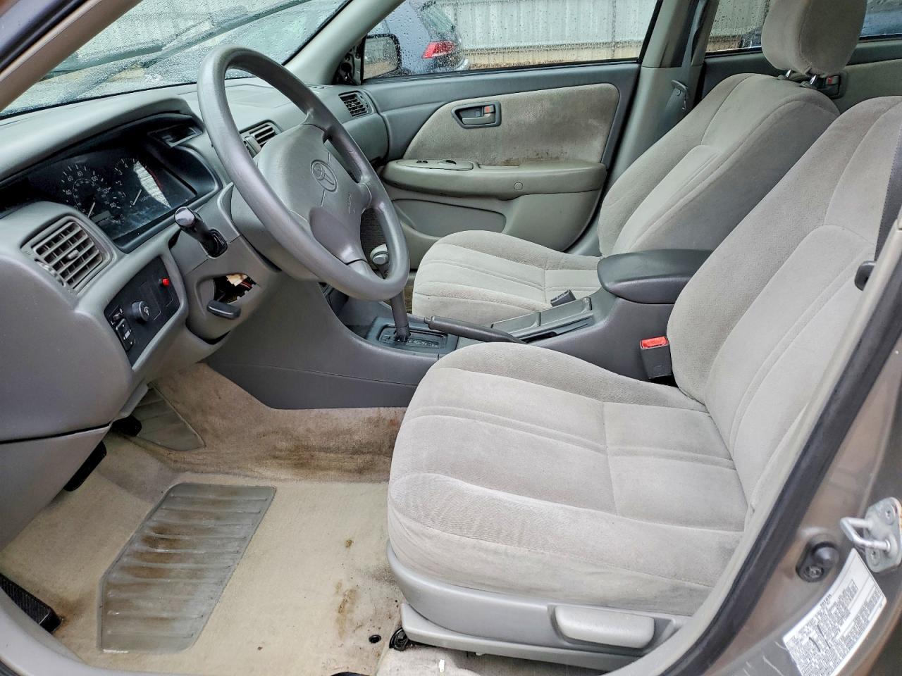 2000 Toyota Camry Ce - Фото 7