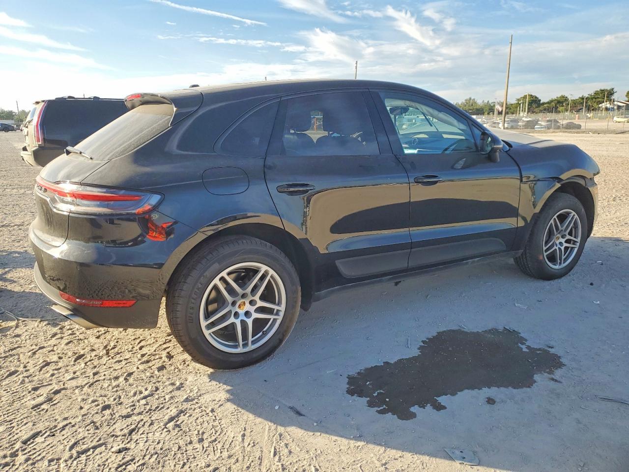 2021 Porsche Macan - Фото 3