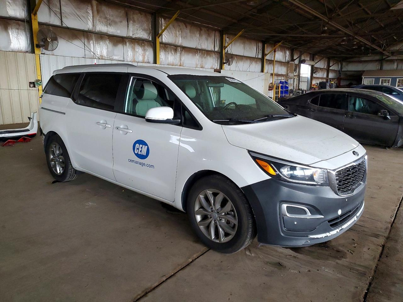 2020 Kia Sedona Lx - Image 4