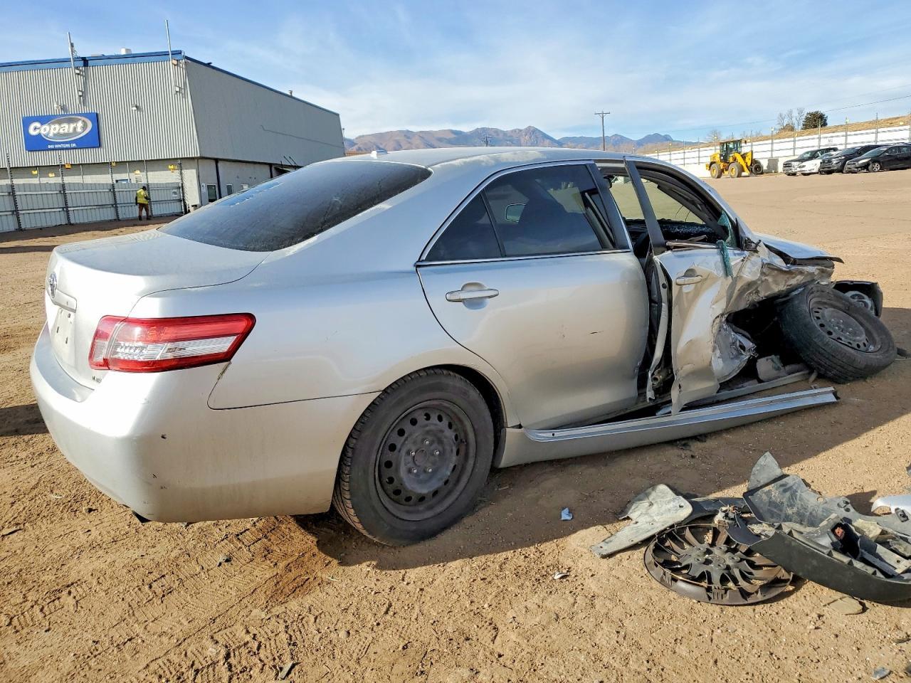 2011 Toyota Camry Base - Фото 3
