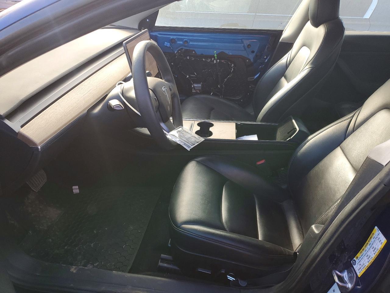 2022 Tesla Model 3 - Image 7