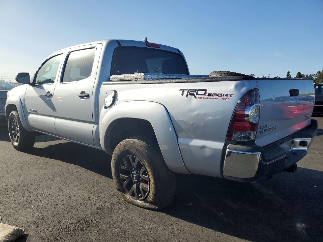 2012 Toyota Tacoma Double Cab - Фото 2