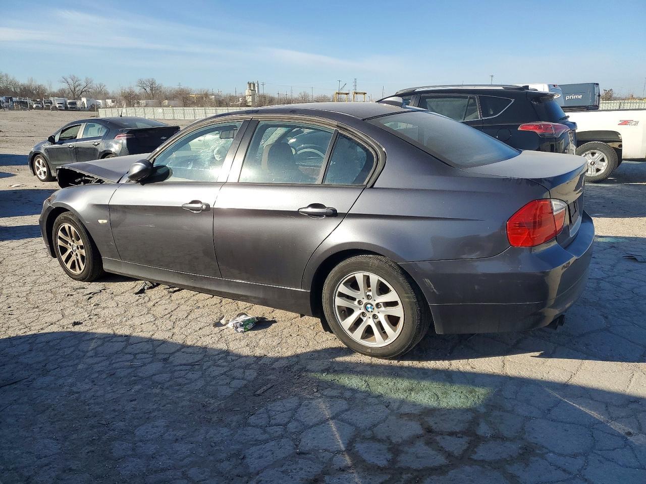 2006 BMW 325 Xi - Image 2