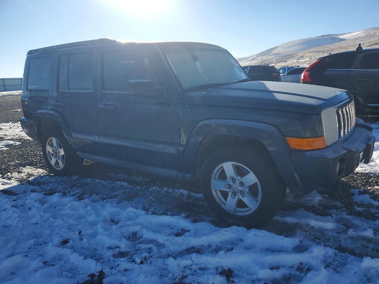2008 Jeep Commander Sport - Image 4