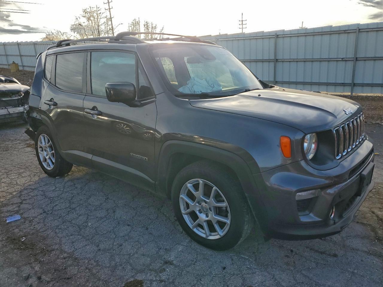 2021 Jeep Renegade Latitude - Фото 4