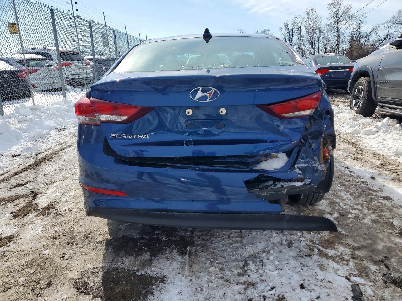 2017 Hyundai Elantra Se - Фото 6
