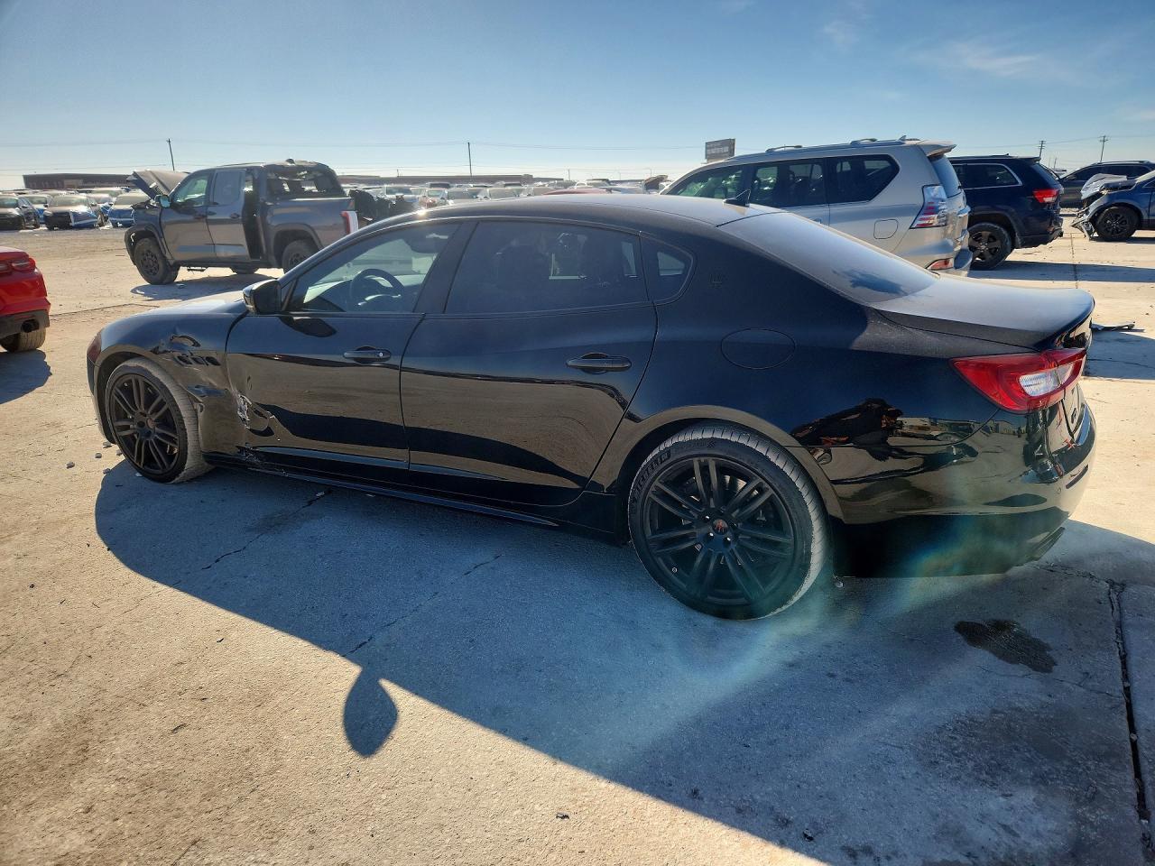 2017 Maserati Quattroporte - Image 2