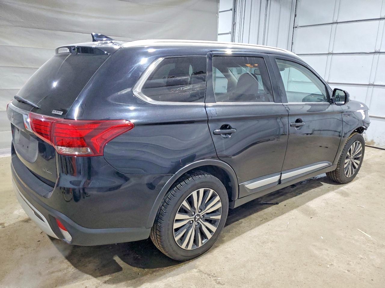 2020 Mitsubishi Outlander Se - Фото 3