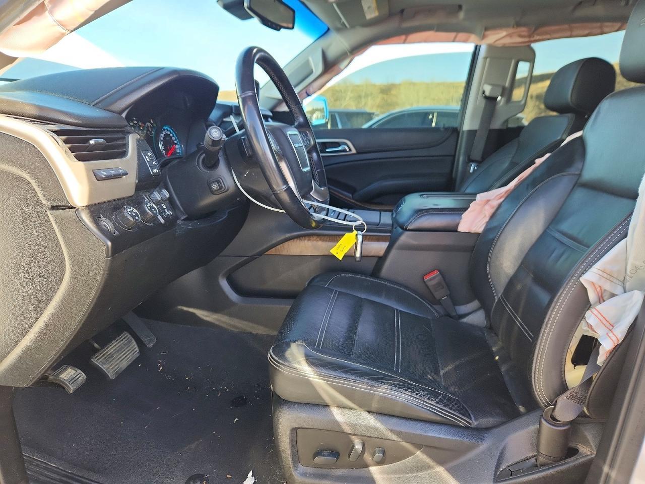2019 GMC Yukon Denali - Фото 7
