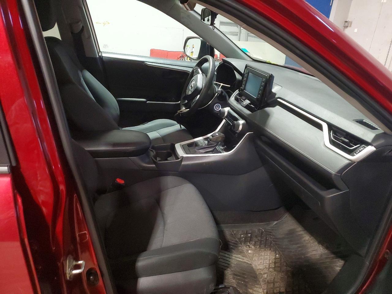 2019 Toyota Rav4 Le - Image 7