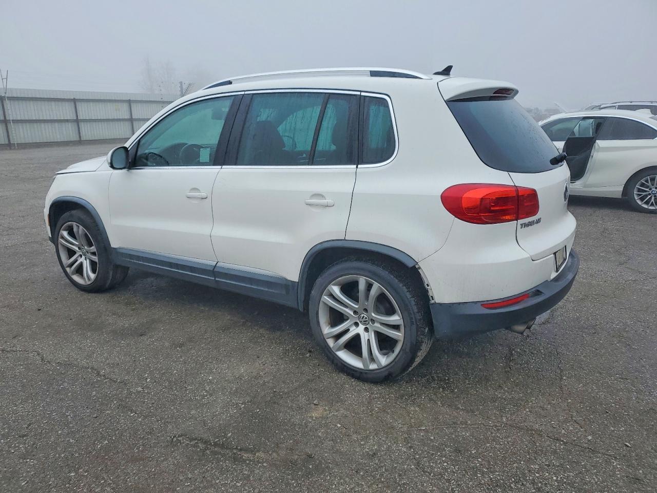 2013 Volkswagen Tiguan S - Image 2