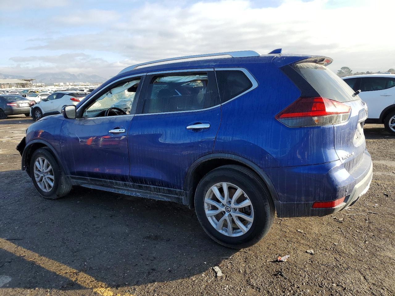 2019 Nissan Rogue S - Фото 2