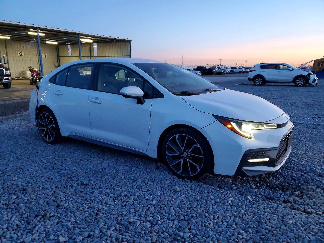 2020 Toyota Corolla Se - Фото 4