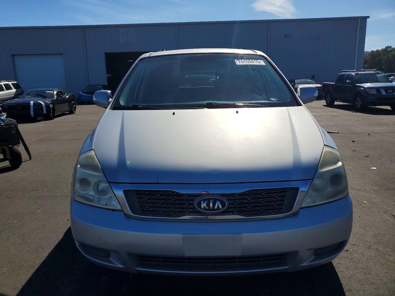 2011 Kia Sedona Lx - Фото 5
