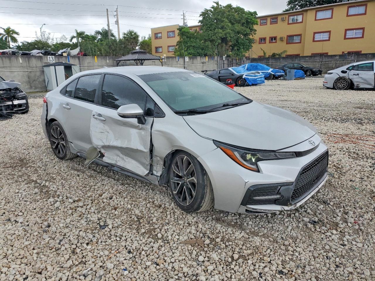 2020 Toyota Corolla Se - Фото 4