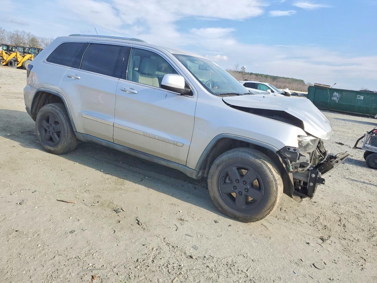 2012 Jeep Grand Cherokee Laredo - Image 4