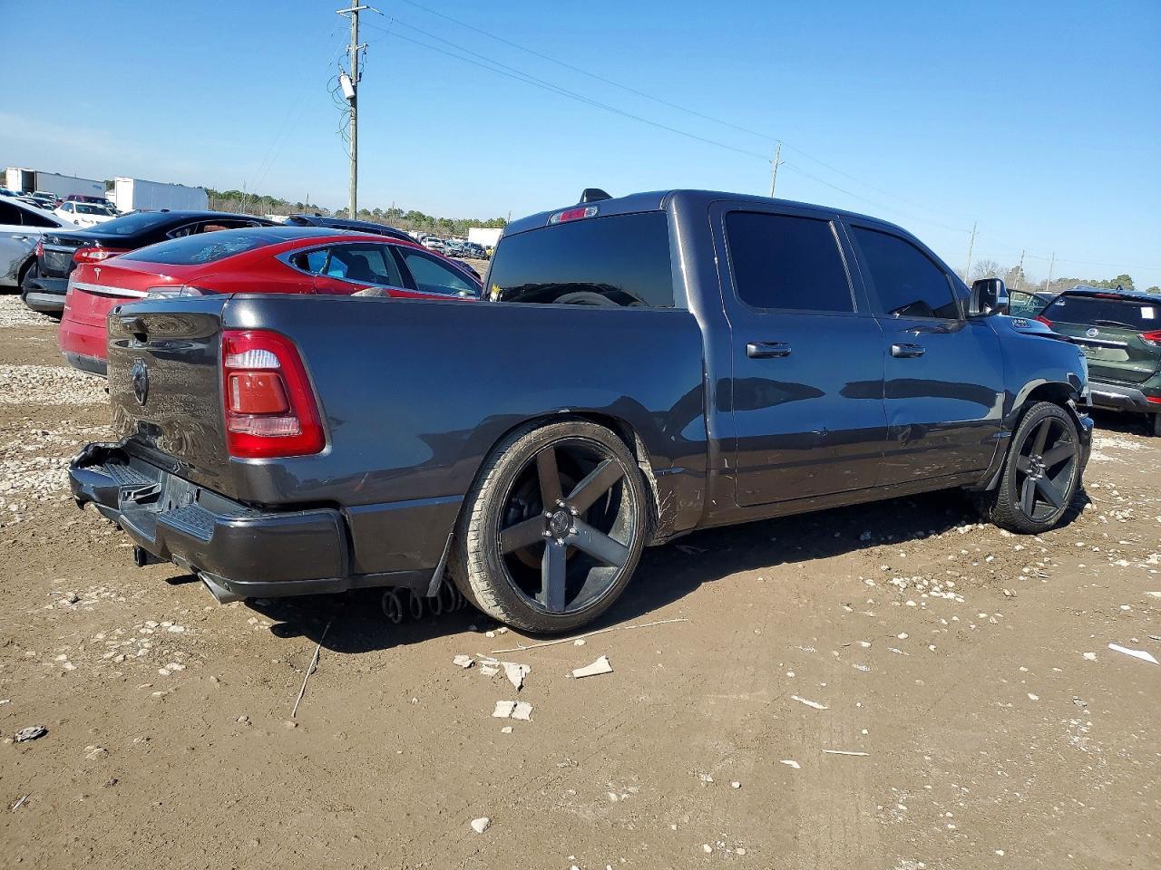 2020 Ram 1500 - Image 3
