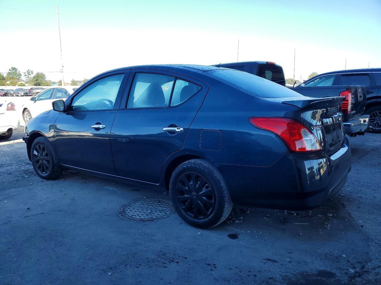 2017 Nissan Versa 1.6 Sv - Фото 2