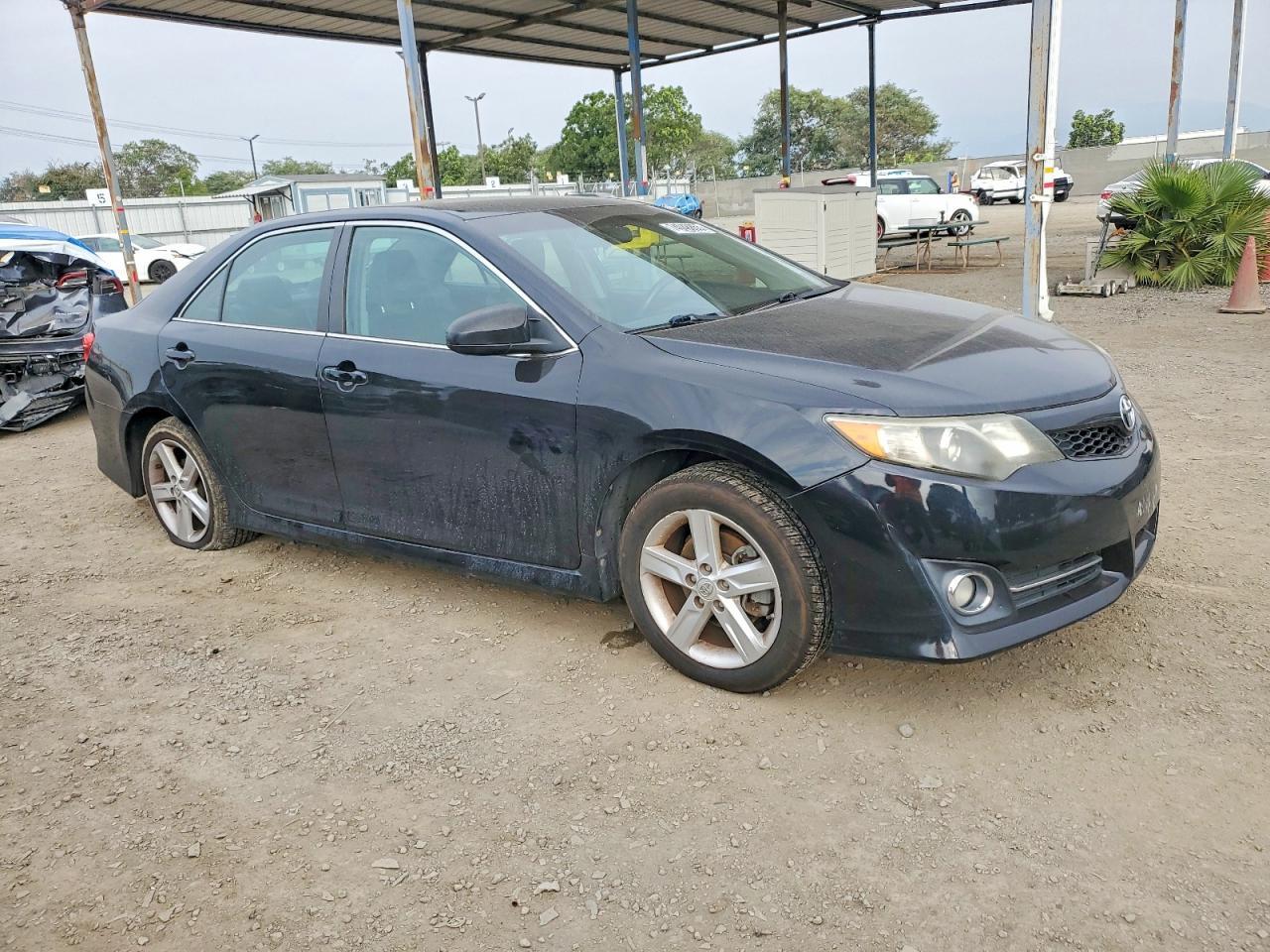 2014 Toyota Camry L - Image 4