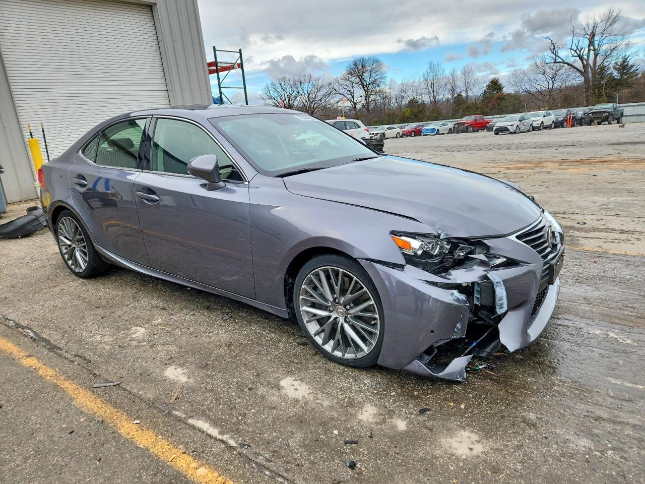 2016 Lexus Is 300 - Image 4
