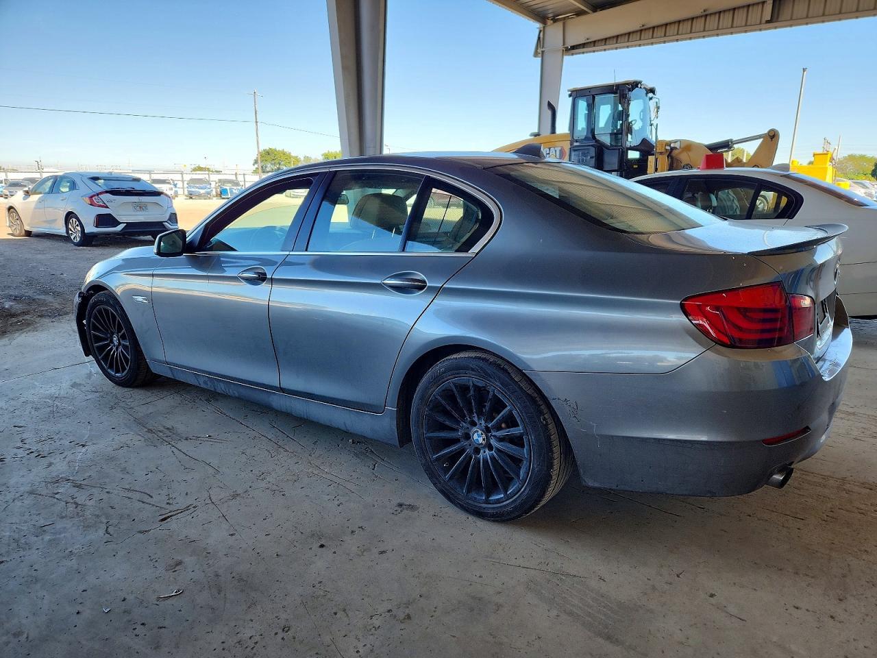 2011 BMW 535 I - Фото 2