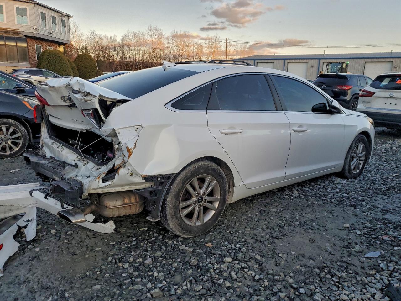 2017 Hyundai Sonata Se - Фото 3