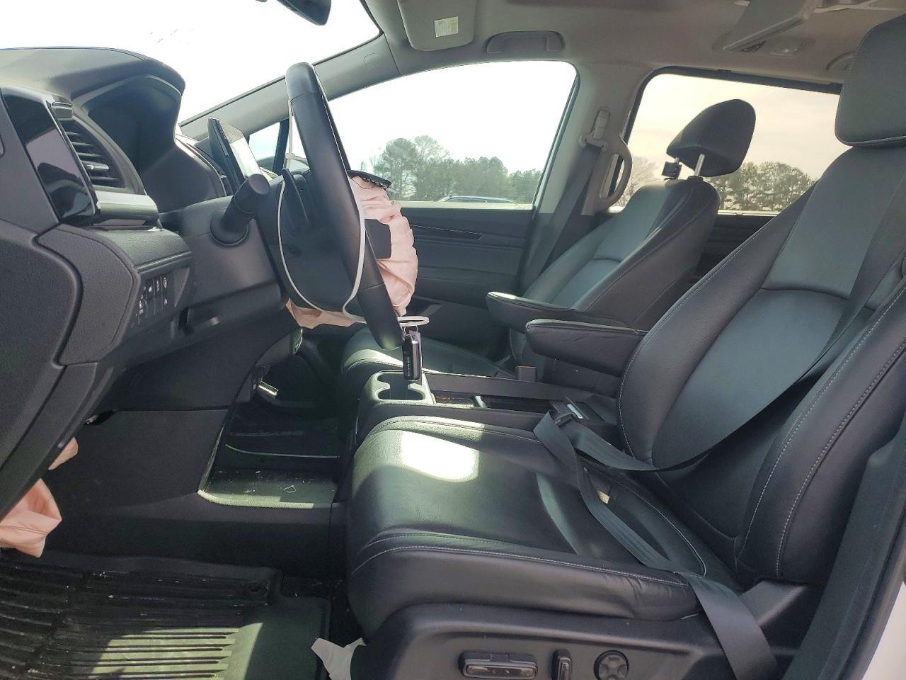 2024 Honda Odyssey Touring - Фото 7