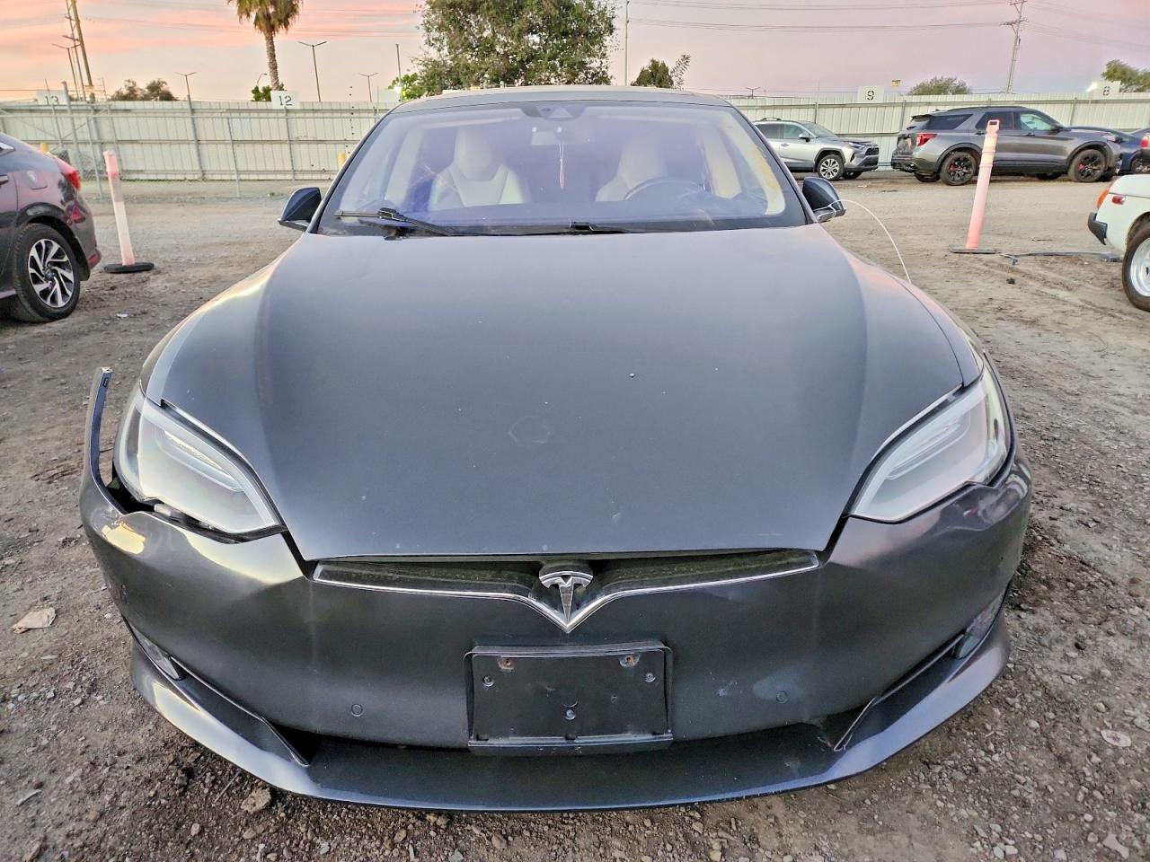 2016 Tesla Model S - Фото 5
