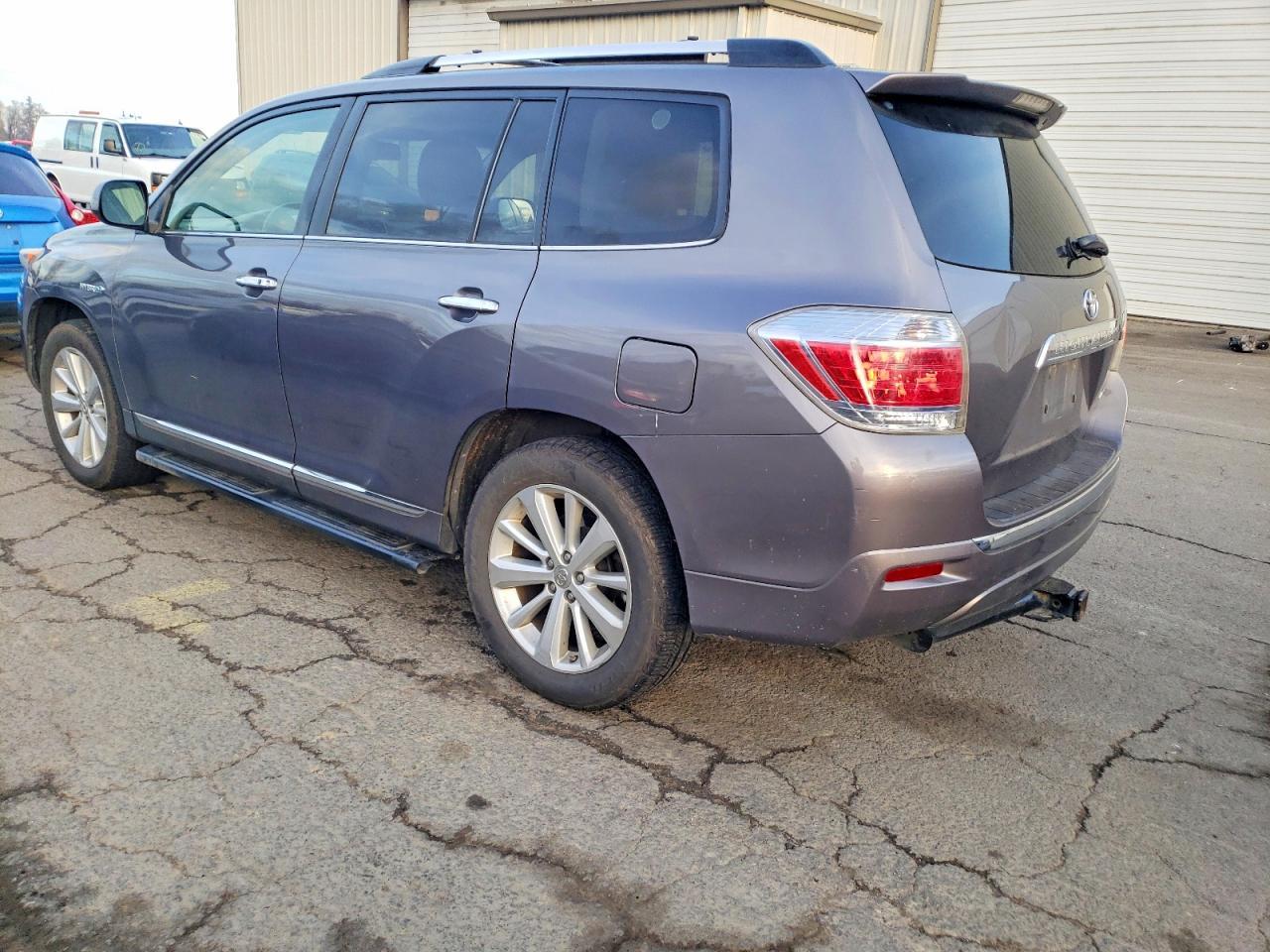2013 Toyota Highlander Hybrid Limited - Image 2