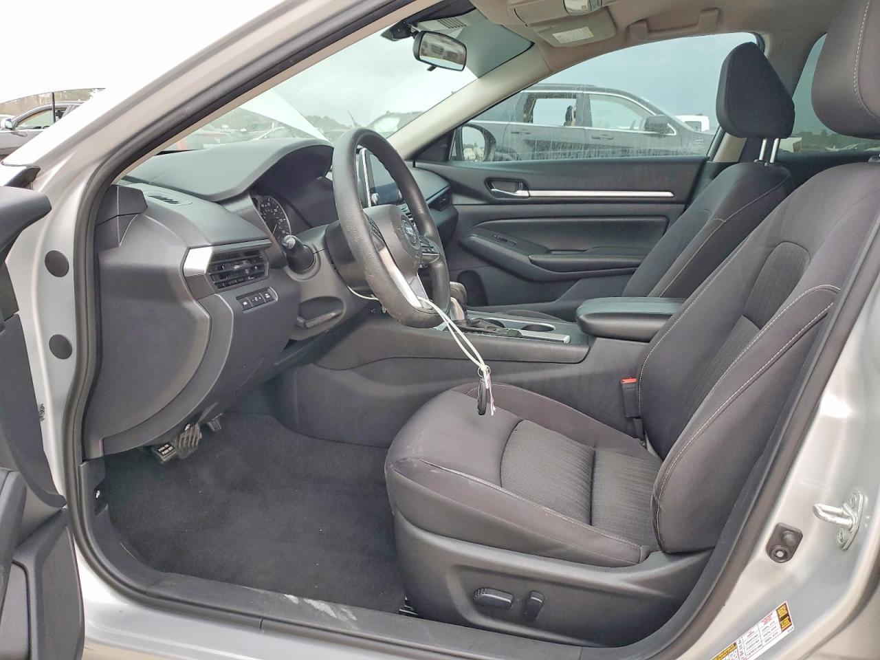 2022 Nissan Altima Sv - Image 7