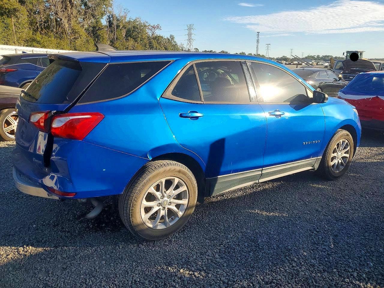 2019 Chevrolet Equinox Ls - Фото 3