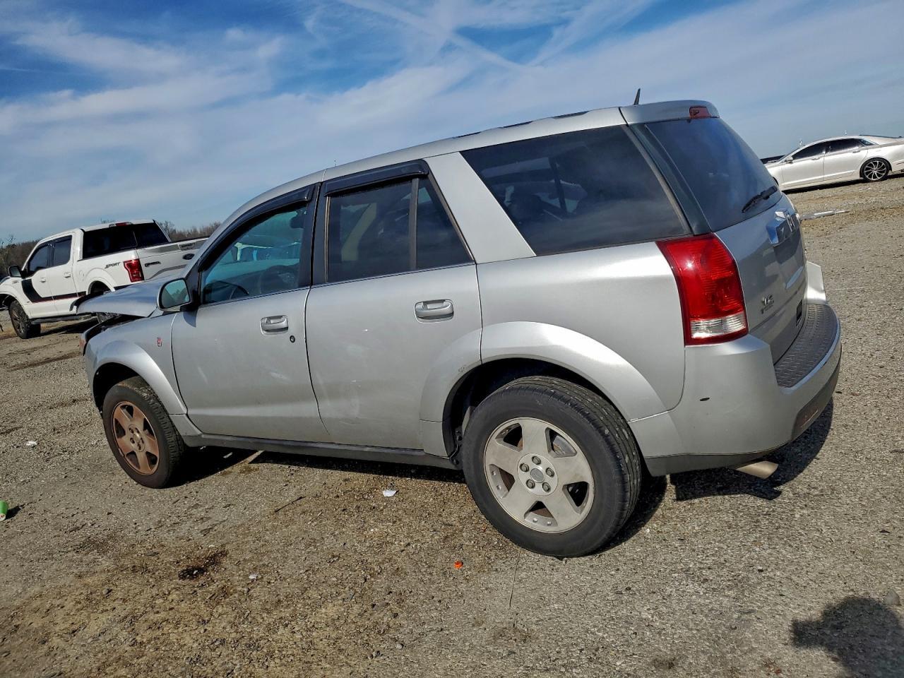 2006 Saturn Vue - Image 2