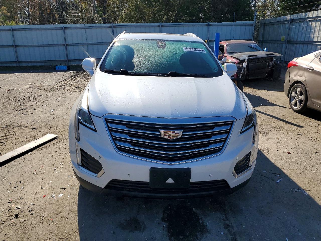 2018 Cadillac Xt5 Luxury - Image 5