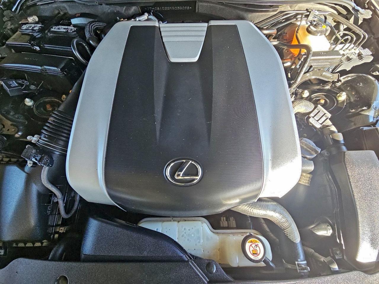 2019 Lexus Is 300 - Image 7