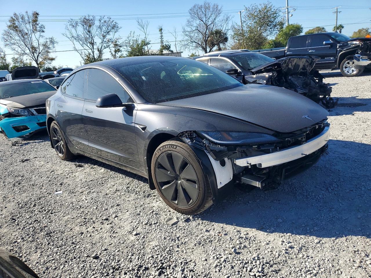 2025 Tesla Model 3 - Image 4