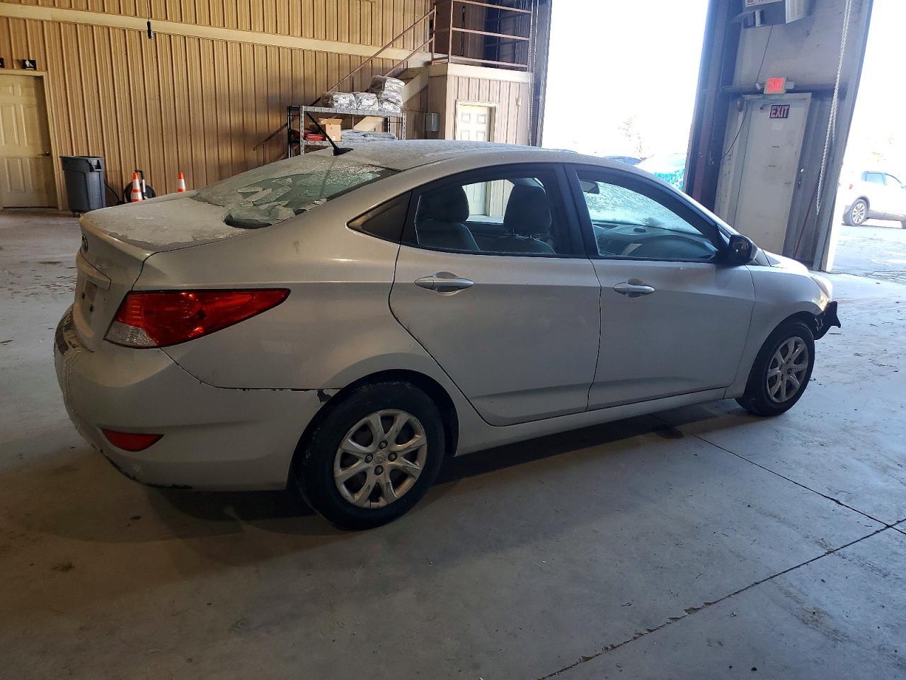 2014 Hyundai Accent Gls - Image 3