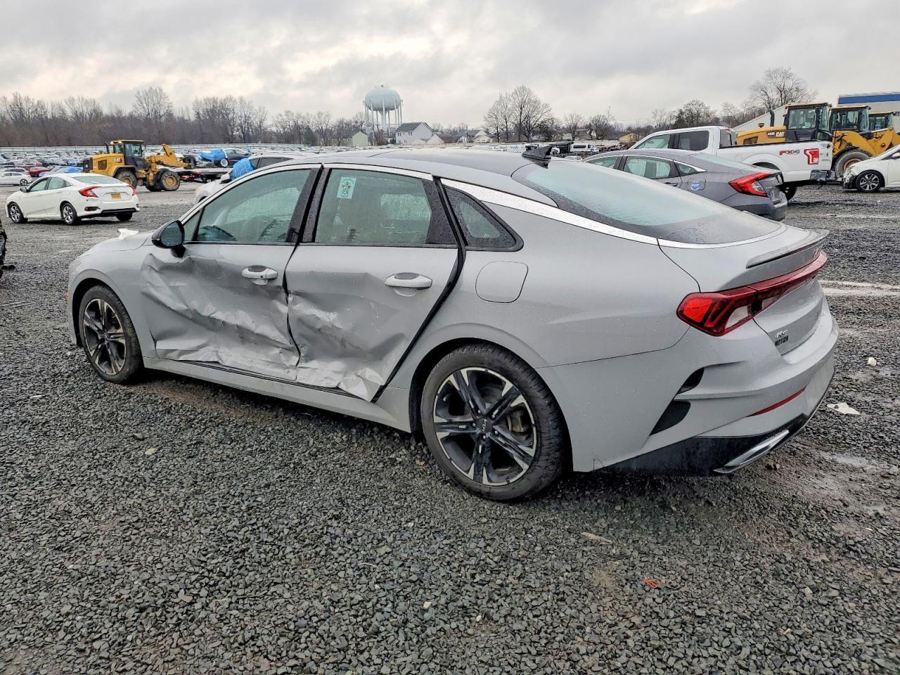 2022 Kia K5 Gt Line - Фото 2