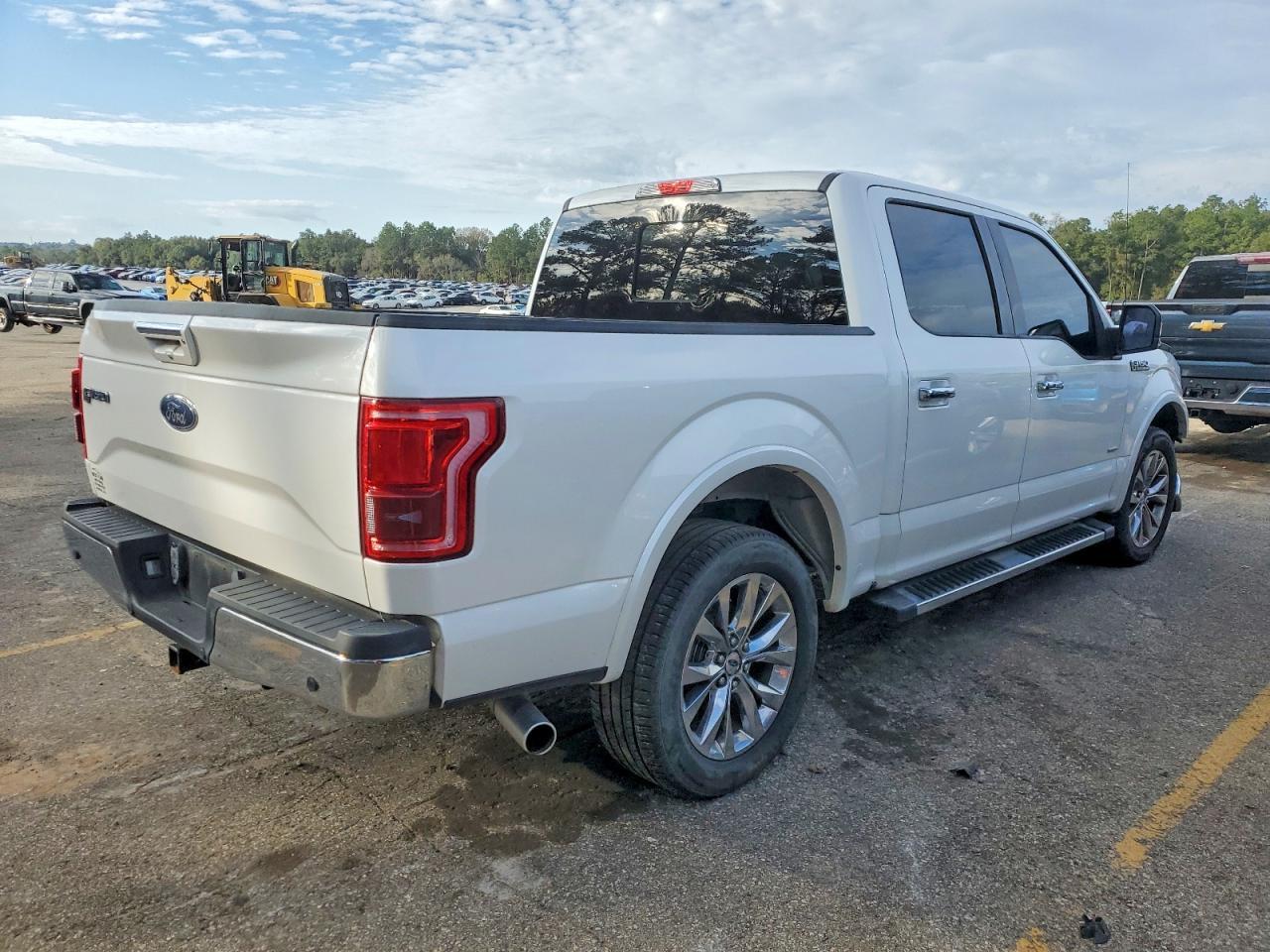 2017 Ford F150 Supercrew - Фото 3