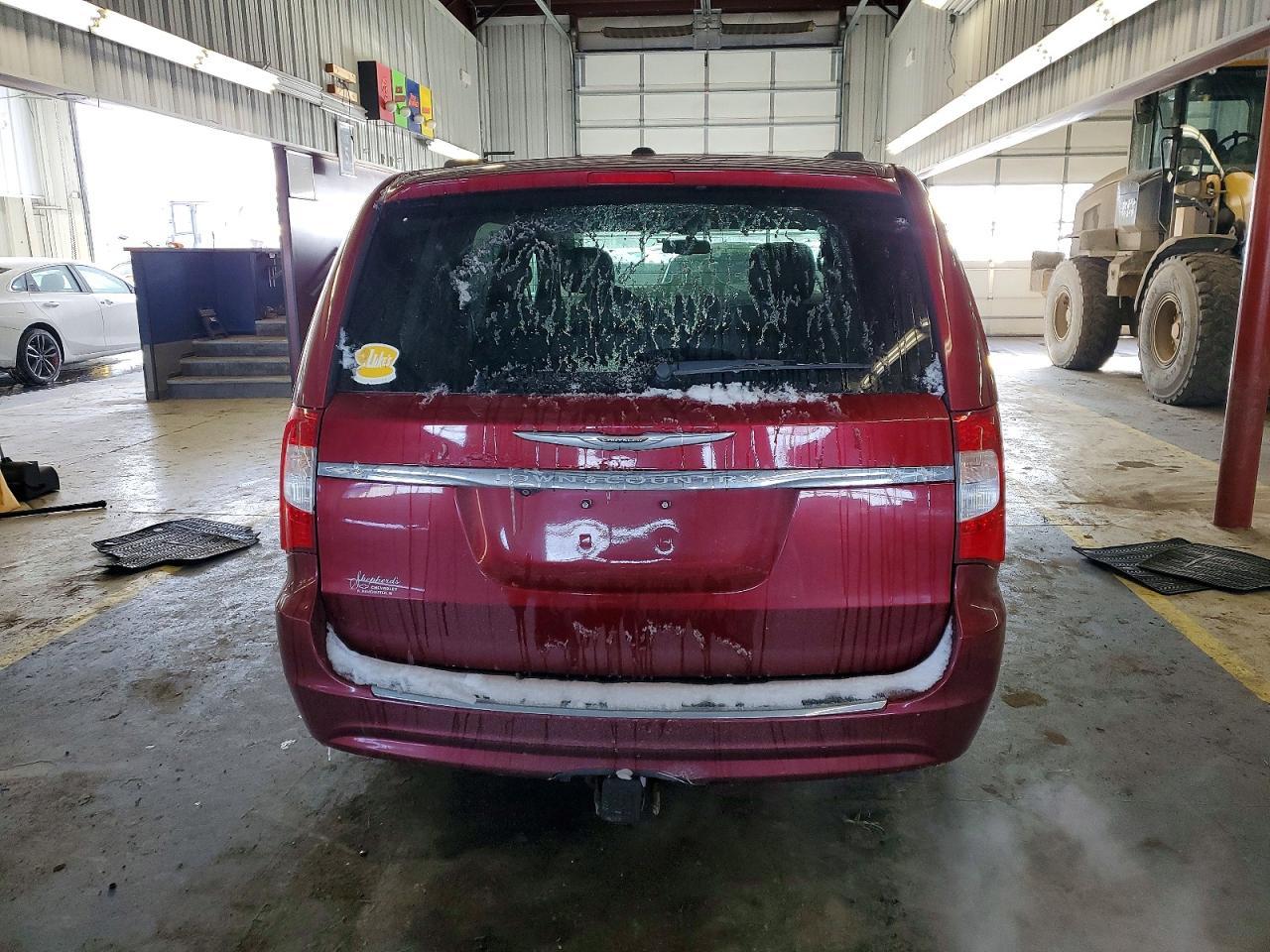 2015 Chrysler Town & Country Touring - Фото 6