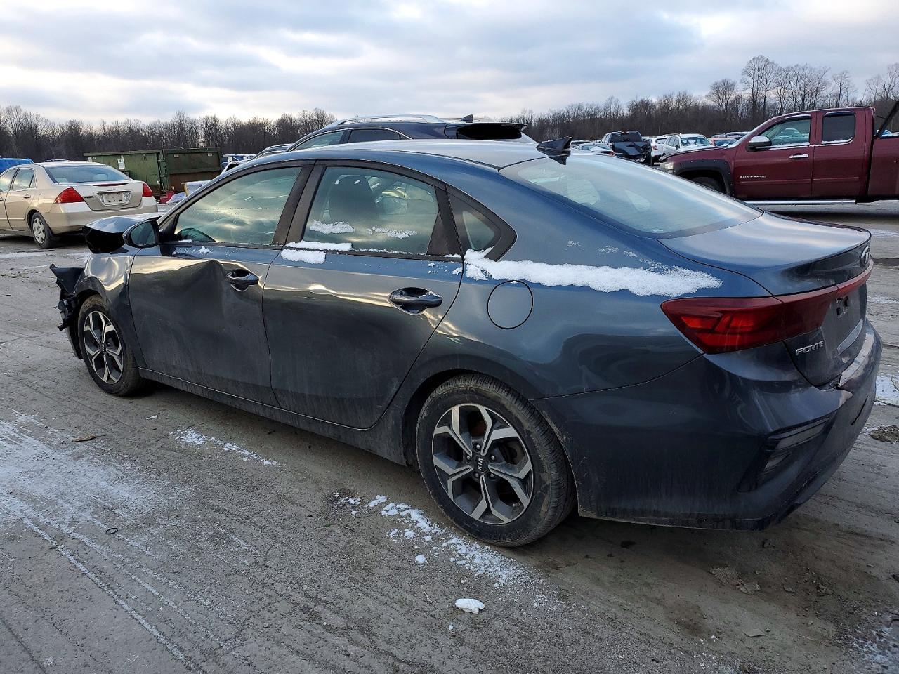 2020 Kia Forte Lxs - Image 2