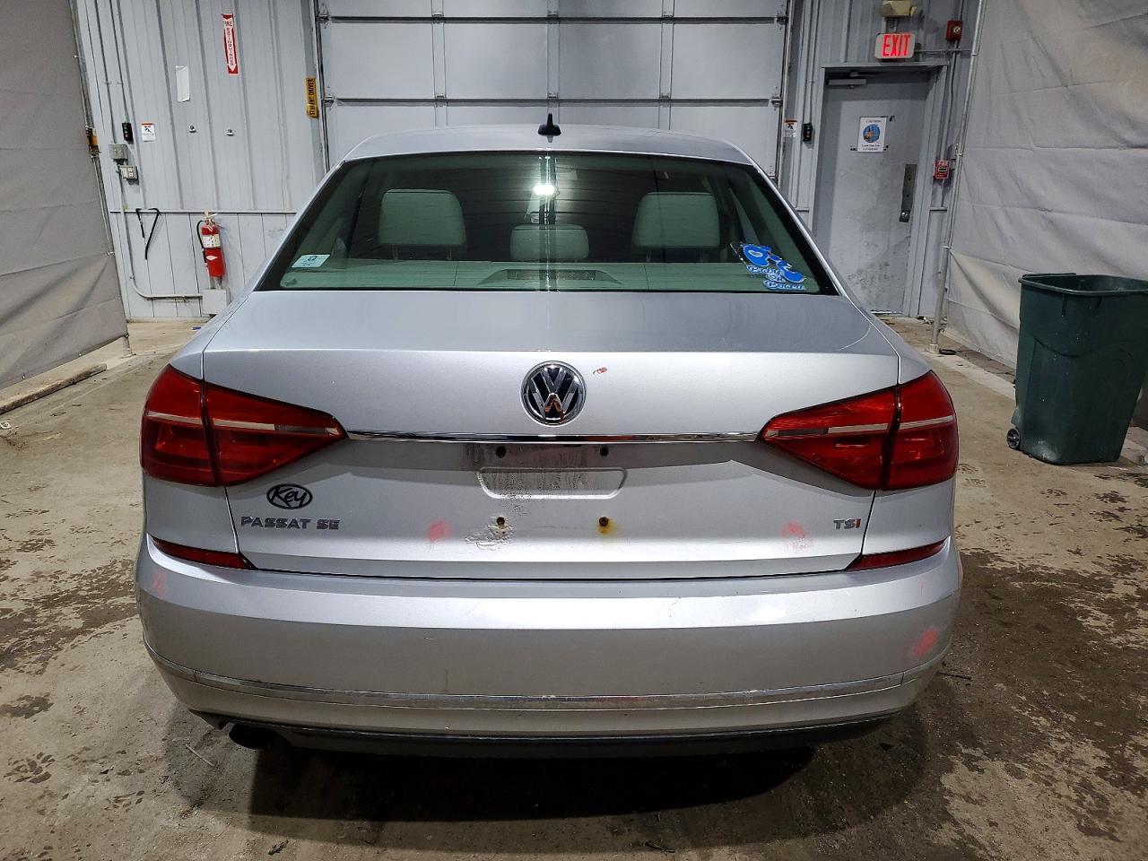 2016 Volkswagen Passat Se - Фото 6