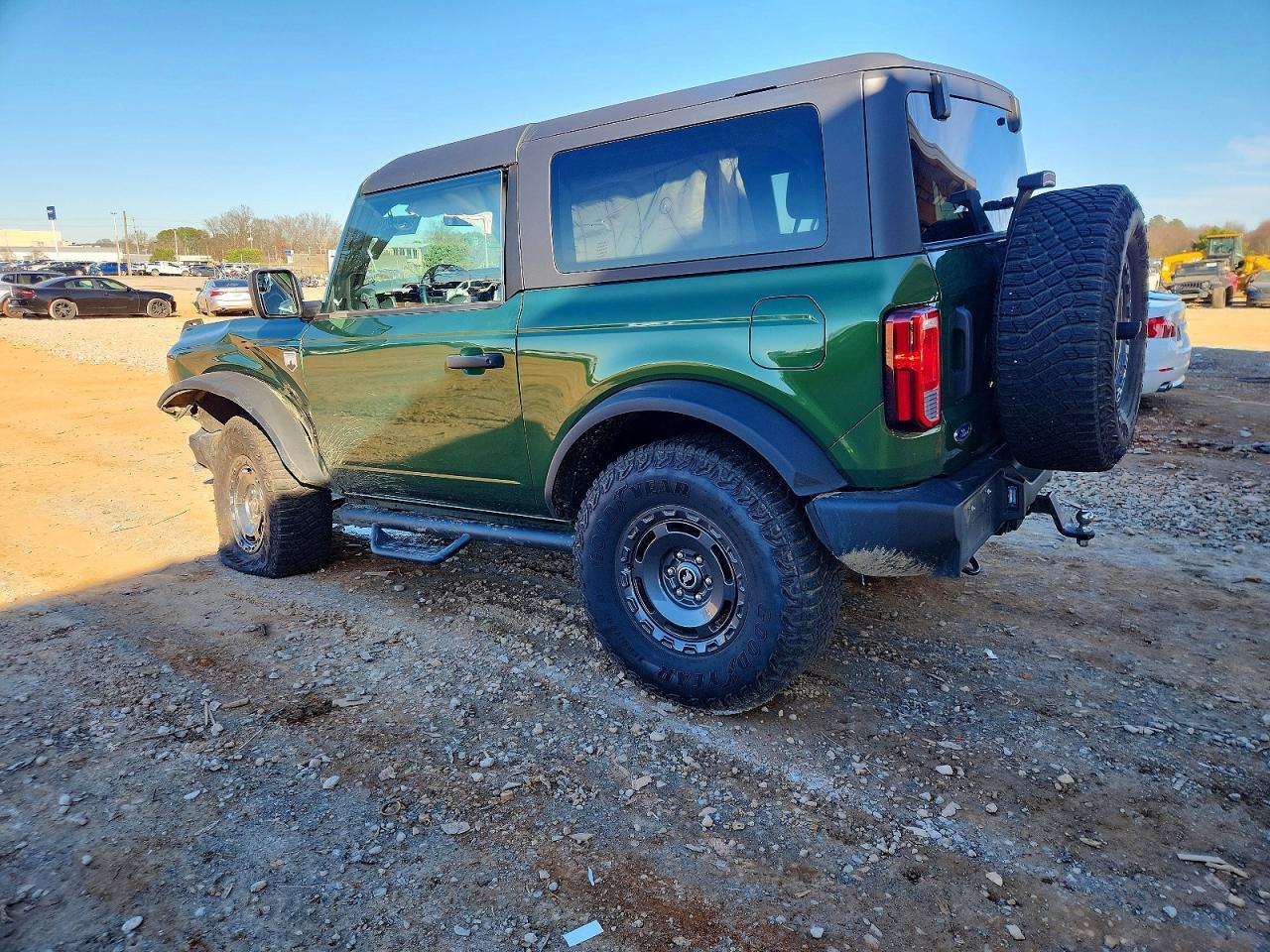 2024 Ford Bronco Big Bend - Image 2