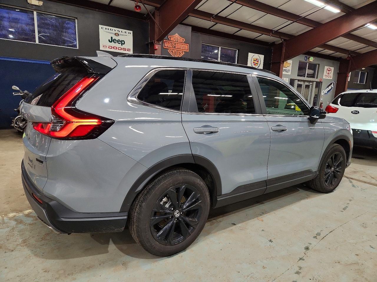 2025 Honda Cr-V Sport Touring - Фото 3