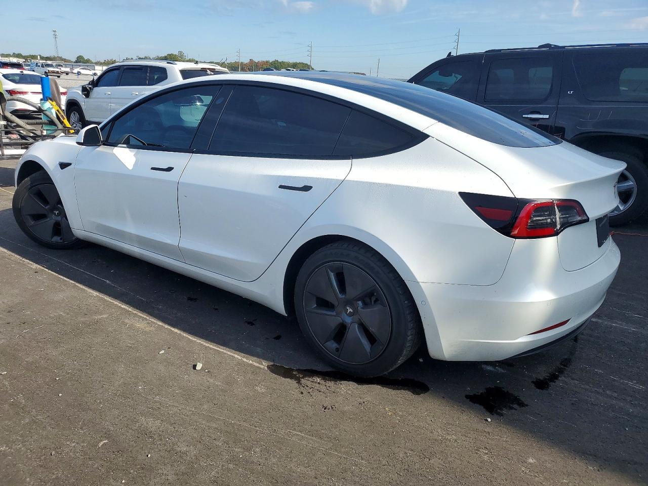 2021 Tesla Model 3 - Image 2
