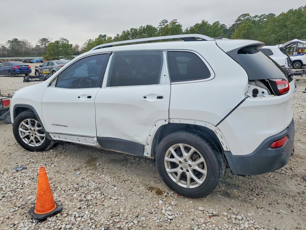 2017 Jeep Cherokee Latitude - Фото 2