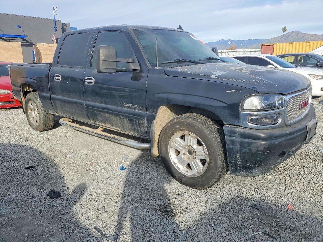 2006 GMC Sierra K1500 Denali - Image 4