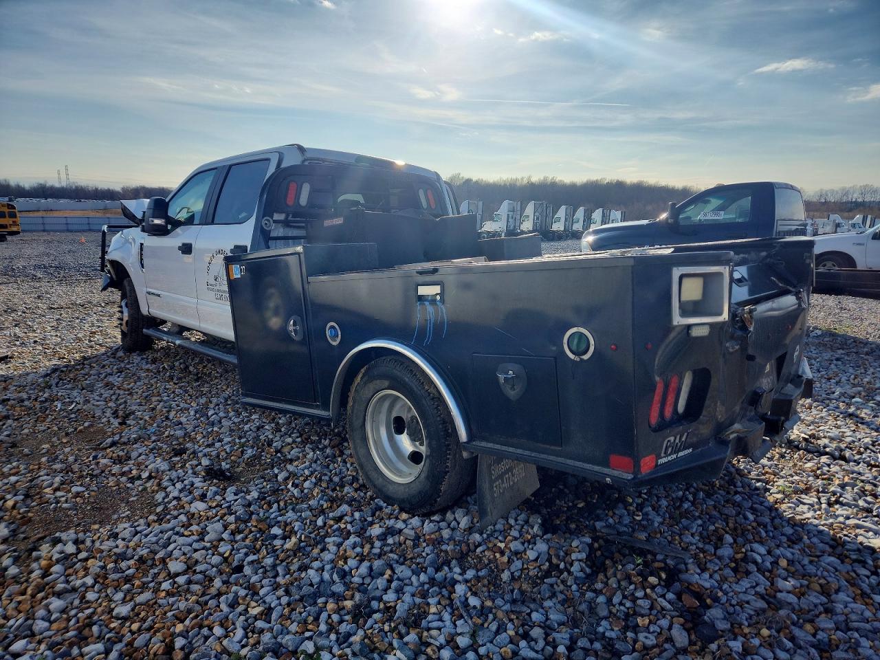 2018 Ford F350 - Фото 2