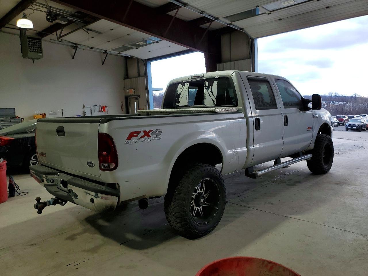 2006 Ford F250 Super Duty - Image 3