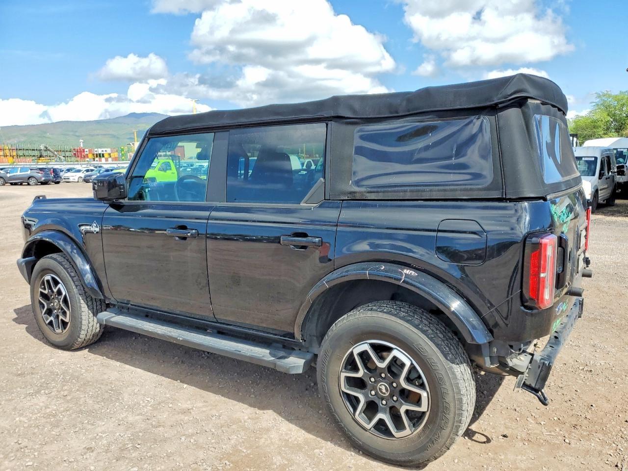 2022 Ford Bronco Base - Фото 2